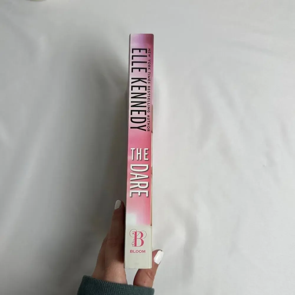 The Dare Elle Kennedy Bloom Books Paperback Briar U #4 Hockey Romance